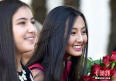  美国2016玫瑰公主出炉 17岁华裔女孩入选 