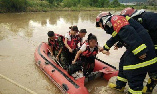传销组织藏河滩授课 泄洪后36人被困