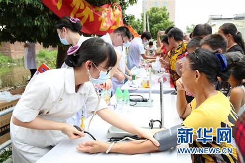 康美药业组织医疗服务团队赴普宁洪涝灾区开展义诊活动