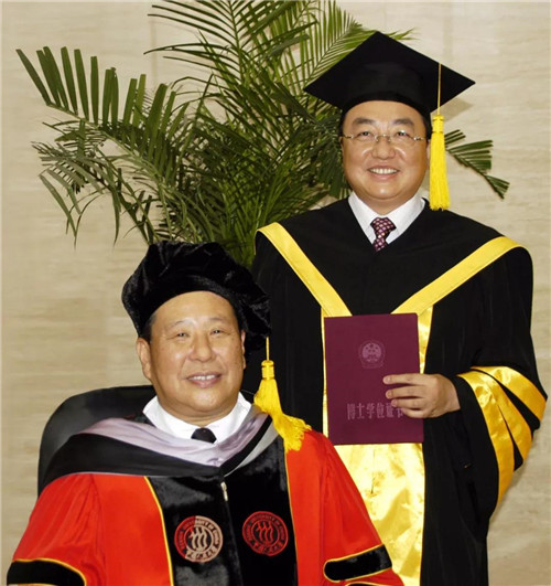 理想科技焦家良博士荣获“庆祝中华人民共和国成立70周年”纪念章